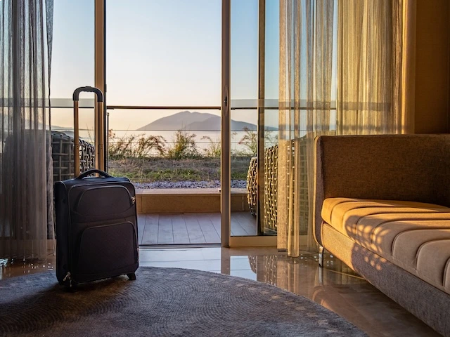Essential Packing Tips For Luxury Hotels
